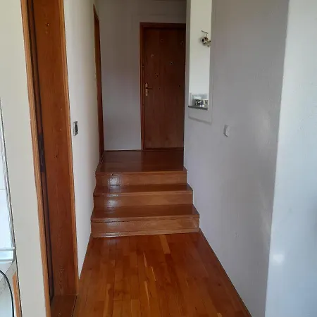 아파트 Saron House 투즐라