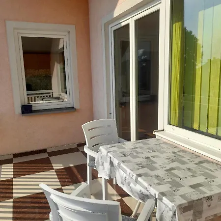 Apartment Saron House Tuzla